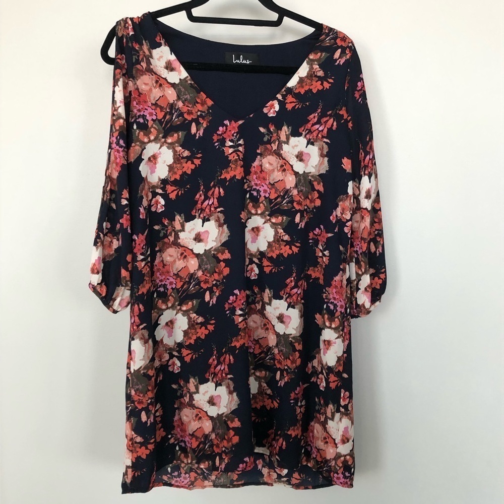 Lulu’s Navy blue floral dress cut sleeve size Small